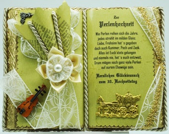 Perlenhochzeit, 30-jähriges Ehejubiläum - Dekobuch (beige/gold) mit Holzbuchständer, Schmuckbücher für alle Anlässe