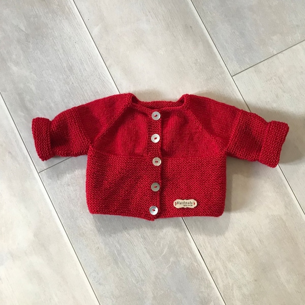 Gilet bébé, rouge, manches raglan, boutons nacrés, taille 0/3 mois