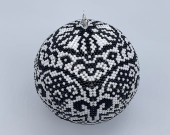 Lace Peyote Triangle Ball