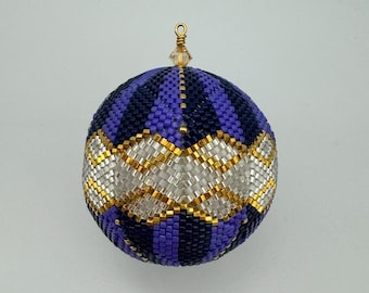 Shimmering Diamonds Peyote Triangle Ornament 7 & 9 Rows