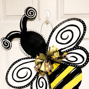 Bee Door Hanger / Bumble Bee / Bumble Bee Door Hanger / summer Door Hanger / Spring Door Hanger