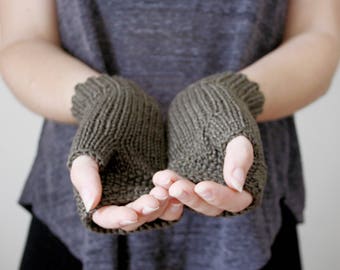 Veganistische handschoenen - klaar om te verzenden - vingerloze handschoenen van biologisch katoen, handknit in chocolade - veganistische milieuvriendelijke winteraccessoires