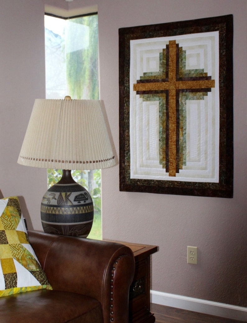 multiple sizes PRINTED Pattern Log Cabin Cross Cross Quilt Pattern Wall hanging quilt
