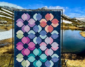 Floating Flowers, size: 74" x 92" - Stonehenge/Northcott