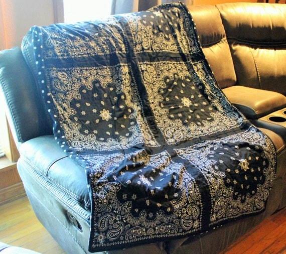 Bandana Quilt/Blanket/Black on black and white dots ...