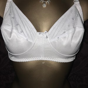 Set of Vintage Cotton Nursing Bra Women Front Closure Bra for Breast Feeding.  Second Hand Lingerie Retro Mother Bra Wedding Pin up Fashion 