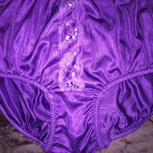 Vintage Style knickers 70&#39;s 80&#39;s granny panties Knickers Nylon Lace Insert purple slippery Size M Large
