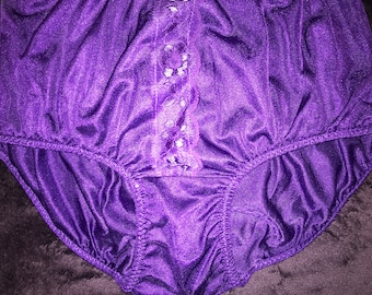 Vintage Style knickers 70's 80's granny panties Knickers Nylon Lace Insert purple slippery Size M Large