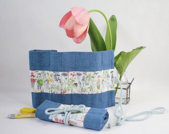 Waldorfmäppchen / Rollmäppchen Waldorf "Blumenkinder Jeans" für 17 Wachsmalstifte und 13 Blöckchen, Einschulung, Geschenk