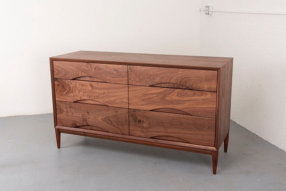 Low 6 drawer dresser Clearance