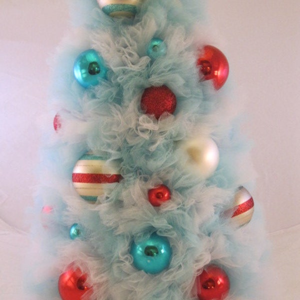 Aqua, Red, and White Tulle Tabletop Tree