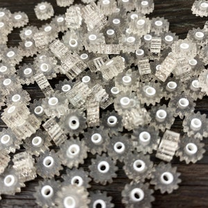 100 Vintage Small Glitter Plastic Beads Clear Silver Glitter White Center Fluted Extruded 1/8" Thick Fancy Retro Kitsch 1970s Lucite Tire