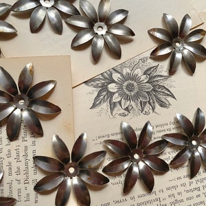 20 Floral Shaped Flower Stampings Metal Steel Round Flower 45 mm Hole Finding Findings Jewelry Curved Petals Mixed Media Supply Flowers