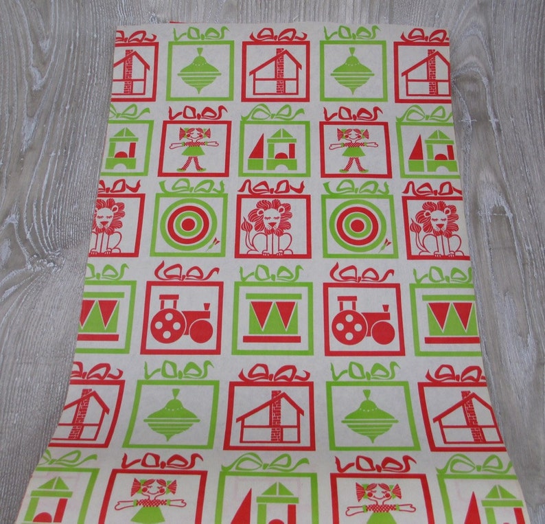 VTG CHRISTMAS TREE GOLD RIBBON WRAPPING PAPER GIFT WRAP 2 YARDS 1950 MCM