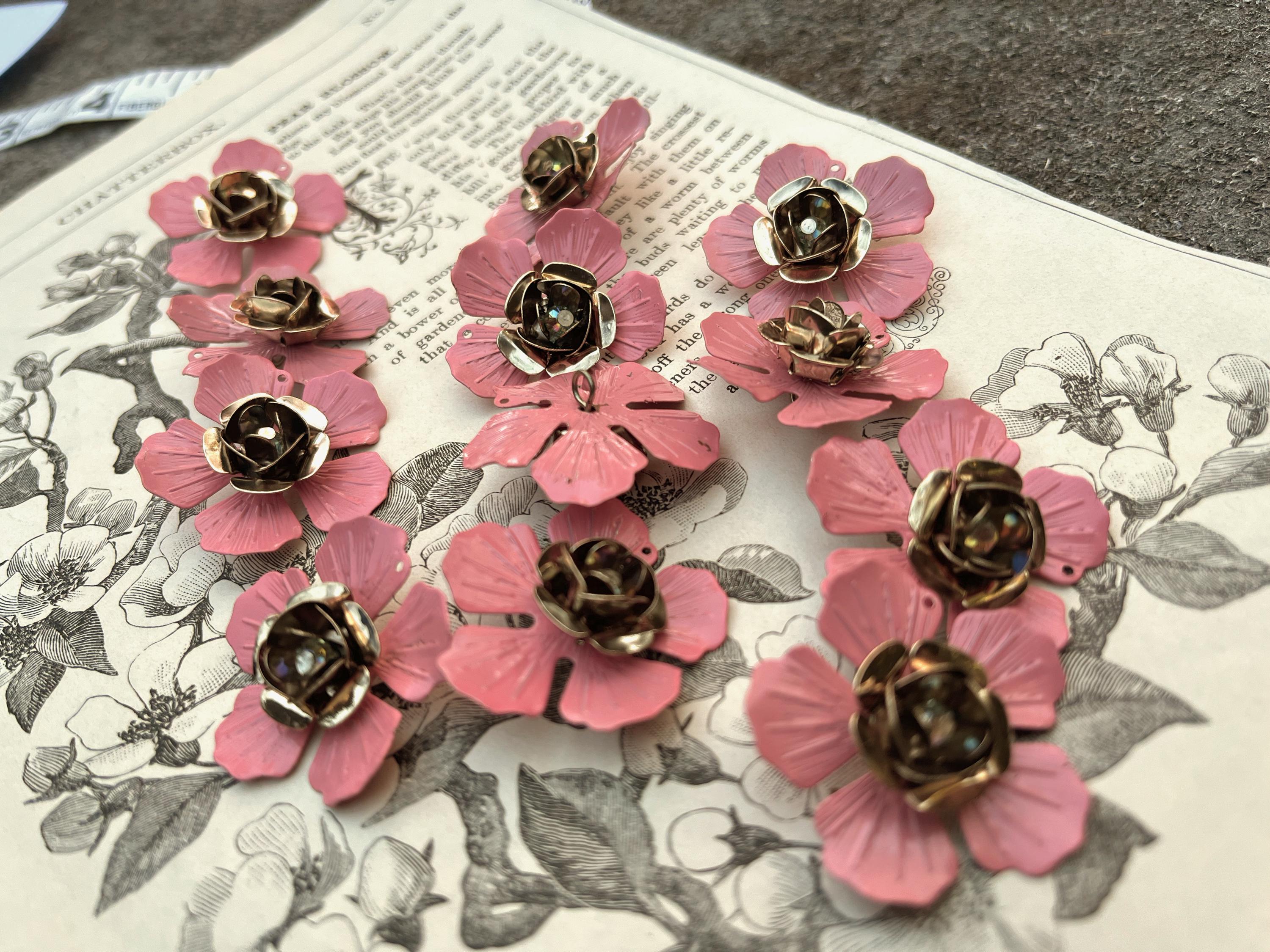 4 Petal Lotus - Etsy