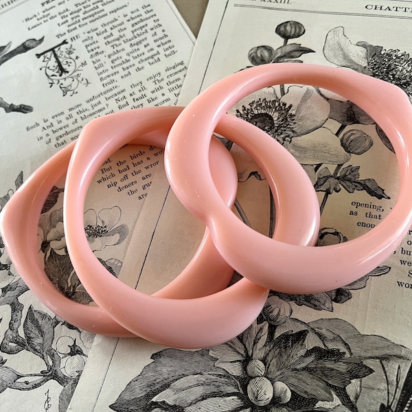 3 Vintage Pale Pink Heart Bracelets Made in Japan Lucite Plastic Bracelet Lot Set Retro Love Valentines Day Accessory Mod Hearts Bangles