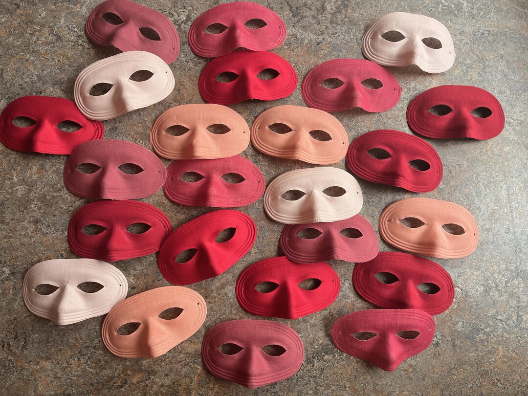 24 Vintage 1960s Fabric Masks Red Pink Peach Valentine Colors Holiday ...