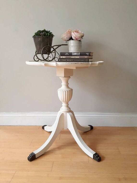 Vintage Round Accent Table Entryway Table Vintage Table - Etsy