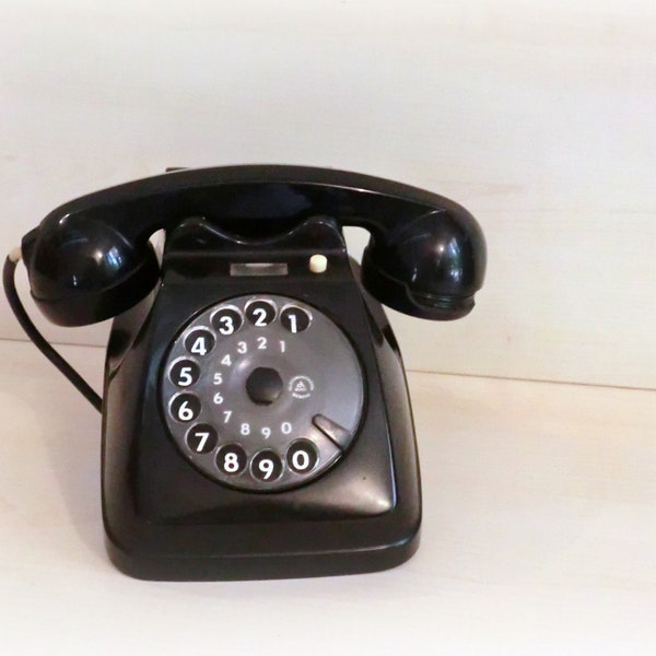 RESERVED LISTING For Mrs.SAMANTHA     Vintage Italian rotary dial phone, '60s, brand "Auso Siemens", black bakelite, working