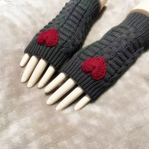 Beautiful Acrylic Finger-less Gloves, Heart Color Choices.