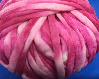 IceYarn Mesh Wool, Shades of Pink, touch of White, Lot of 6.