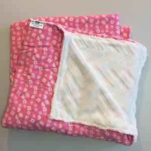 Pink Minky Baby Blanket, Pink and White Floral Baby Girl Blanket, Reversible Blanket, Baby Shower, Pink Blanket, Floral Blanket