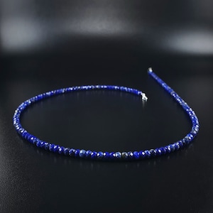 Herenketting lapis lazuli Handgemaakte sieraden voor mannen Cadeau voor hem Natuurlijke blauwe edelsteen gefacetteerde kralenketting Minimalistisch.
