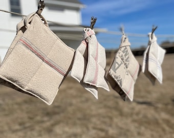 Grain Sack Hot Pads Set of 2-Farmhouse style potholder set- Kitchen potholders-Kitchen Hot Pads- Potholders- Kitchen Farmhouse Style