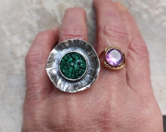 Malachite Ring Hammered Oxidized Silver Ring Flower Ring Unique Modern Statement Antique Faced Ring Silver Green Disc Ring