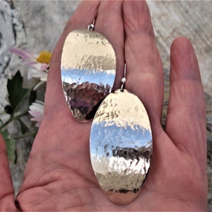 Large Oval Hammered Silver Earrings Minimal Metalwork Curved Earrings Silver Modern Statement Earrings Geometric Oval Silver Unique Earrings