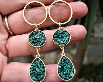 Green Malachite Earrings Tear Drops Raw Gemstones Set in Bezel Earrings Unique Metalwork Earrings Malachite Modern Bronze Earrings