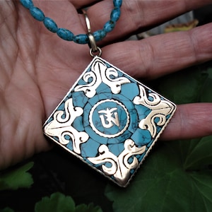 Collar con símbolo tibetano OM, colgante de budismo, colgante de meditación, collar espiritual tibetano, sílaba sagrada tibetana Om, collar unisex, filosofía budista