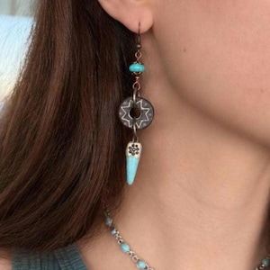 Pendientes de cuentas de cerámica estilo boho, ligeros, únicos, largos, artesanales, de cerámica, con cuentas rústicas hechas a mano.