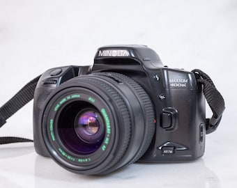 MINOLTA 404si 一眼レフカメラ AFレンズ付き Minolta Dynax 404si + 28-80mm AF Lens (#2693) - OldCamsByJens