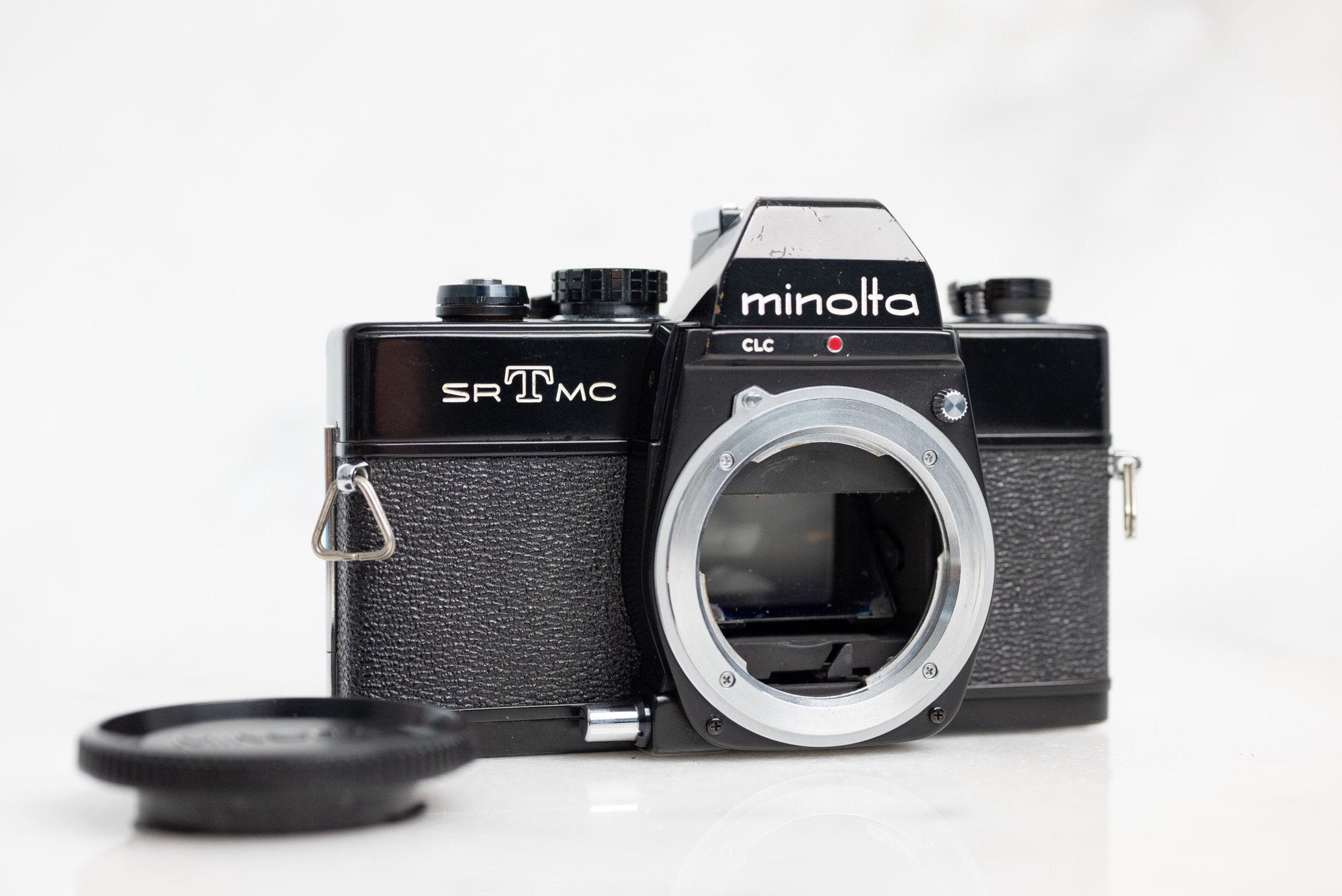[#425] ミノルタ MINOLTA SRT101 Black フィルムカメラ】ミノルタSR-T101のブラックを追加してシルバーとの2色