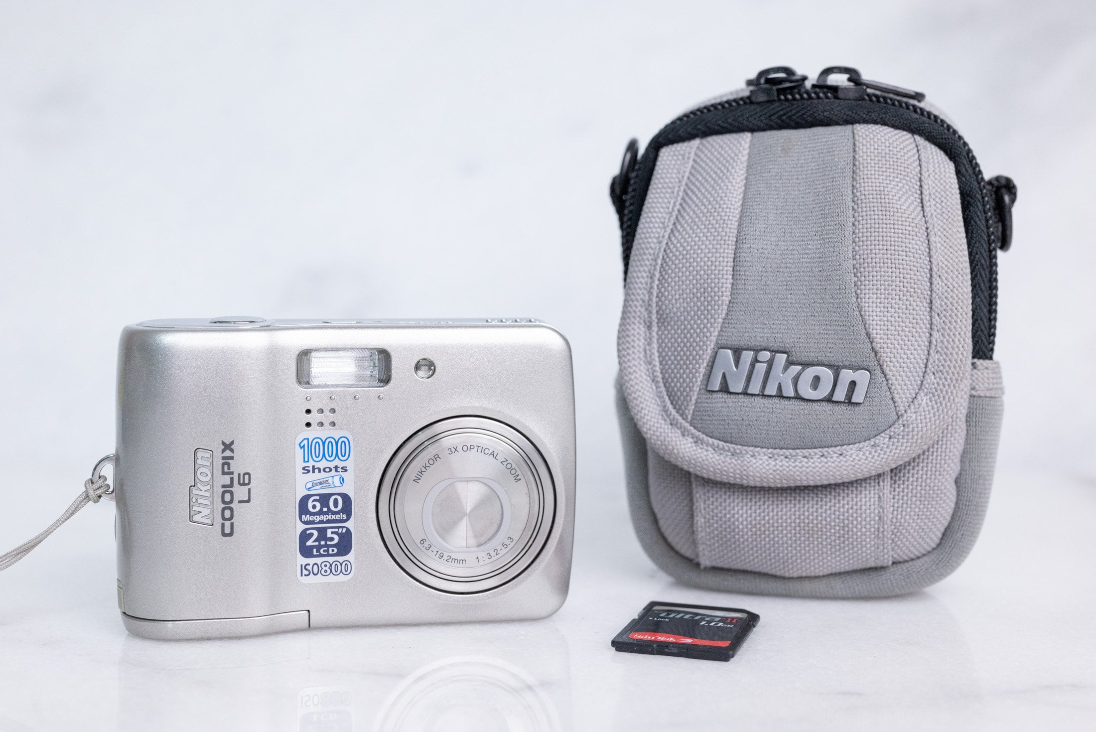 Nikon Coolpix L6 6 Megapixel Digicam - Point and Shoot Digital 