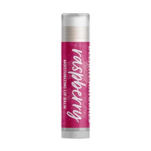 Könnte beinhalten: Eine Tube feuchtigkeitsspendender Lippenbalsam mit Himbeergeschmack. Die Tube ist hauptsächlich leuchtend rosa mit dem Wort "raspberry" in weißer Schreibschrift. Der Text "MOISTURIZING LIP BALM" ist ebenfalls sichtbar. Die Oberseite ist transparent und die Unterseite ist silberfarben.