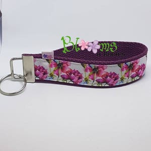 Beautiful watercolour floral, painted flowers, wrist key chain, key fob wristlet image 3