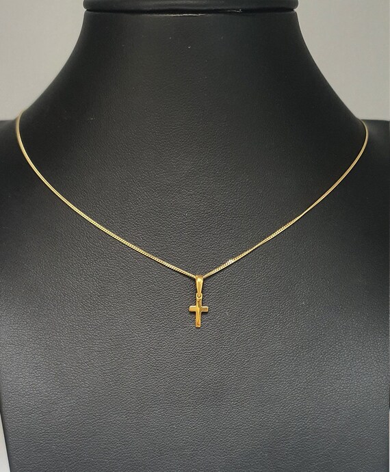 22ct Yellow Gold Small Cross Pendant 16 