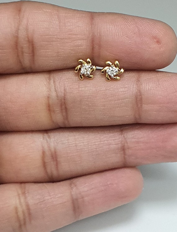 Minimalist Triangle Crystal Stud Earrings, 14K Gold Earrings – AMYO Jewelry