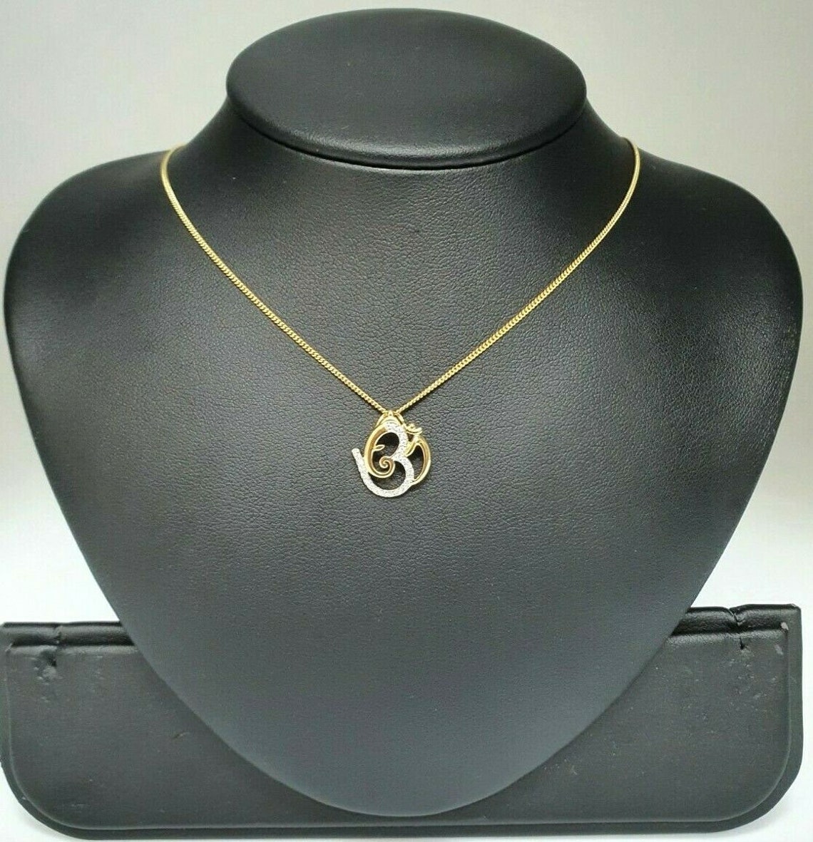 Om gold chain Clearance