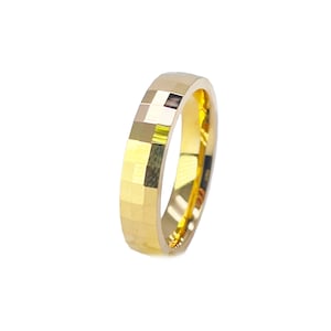 22ct Yellow Gold High Polished Women's Facetted Square Wedding Band 4mm
