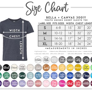 Może przedstawiać: Tabela rozmiar&oacute;w dla dziecięcego, unisexowego t-shirtu z kr&oacute;tkim rękawem Bella + Canvas 3001Y. Tabela pokazuje rozmiar etykiety, pasujące rozmiary, szerokość, klatkę piersiową i długość w calach. Tabela zawiera paletę kolor&oacute;w z r&oacute;żnymi kolorami dla t-shirtu.