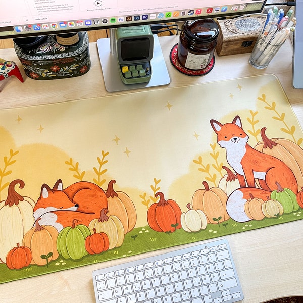 Pumpkin Fox Desk Mat | Mouse Pad | Gaming Mouse Mat