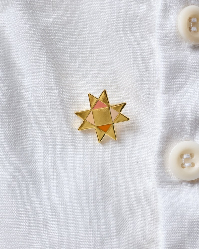 Ohio Star Enamel Pin, Quilter Gift, Gold Pink and Orange Patchwork Lapel Pin, Star Quilt Design, Folk Art Appliqué Brooch image 1