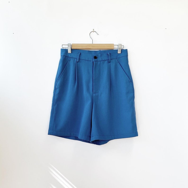 Blue, High waisted, Pleated trouser shorts image 3