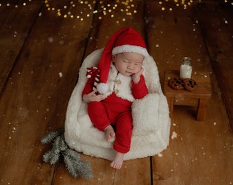 Newborn Elf set, Newborn Elf Hat and pants, Photography Prop, Newborn Photo Prop, Long Tail Hat, Stocking Cap, Newborn Pom Pom Hat,