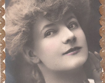 Vintage French Actress Postcard. romantic victorian postcard.