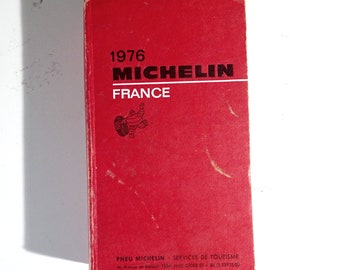 Vintage 1976 MICHELIN guide to France. Tour Book. Maps Travel Tourist.
