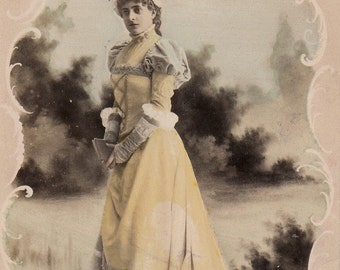Vintage French Actress Postcard. Romantic Actress. Hatto By Reutlinger studio Paris